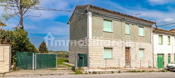 Дом с 4 спальнями в Терре Ровереше, Италия № 285832 2