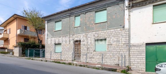 Дом с 4 спальнями в Терре Ровереше, Италия № 285832 3