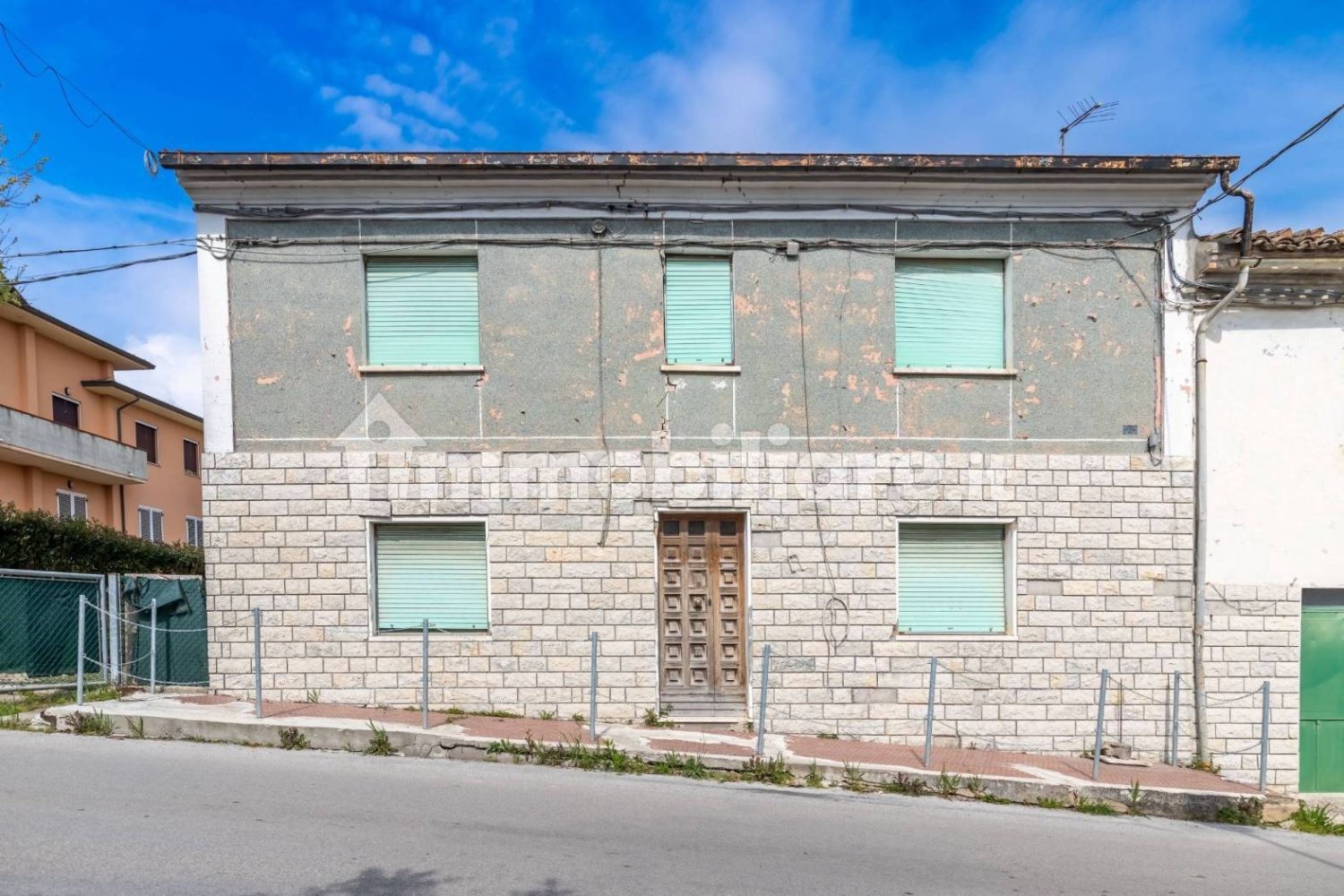 Дом с 4 спальнями в Терре Ровереше, Италия № 285832