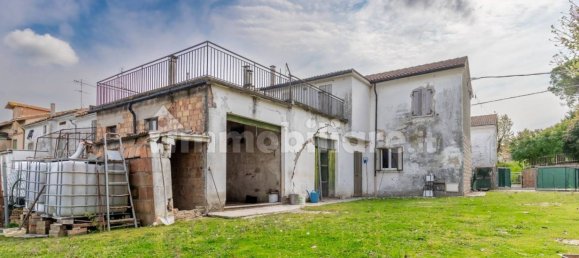 Дом с 4 спальнями в Терре Ровереше, Италия № 285832 7