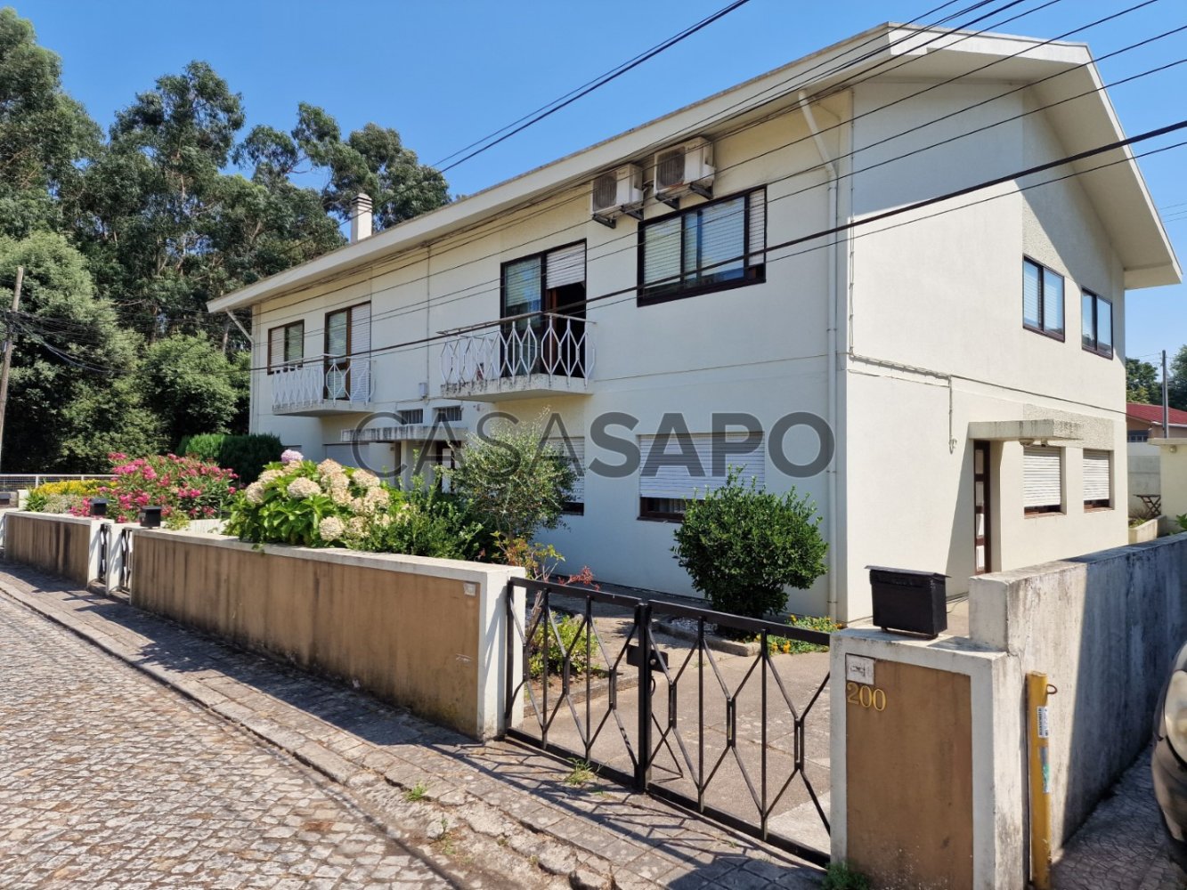 Здание 352м² в Castelo da Maia, Португалия № 219035