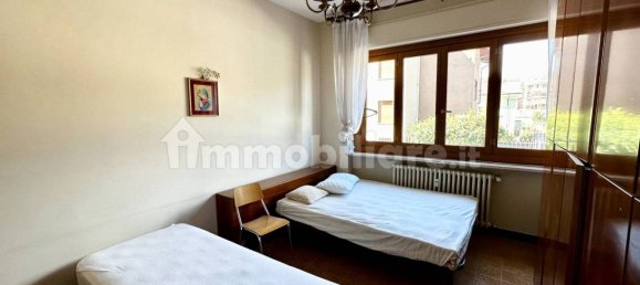 Квартира с 2 спальнями в Буска, Италия № 339117 10