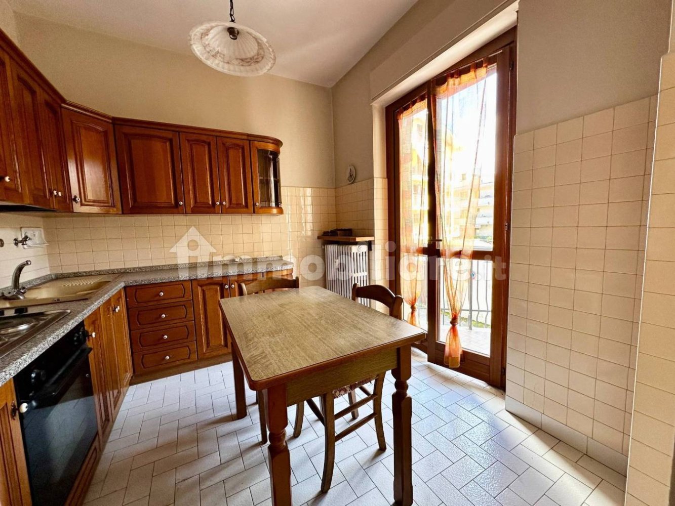 Квартира с 2 спальнями в Буска, Италия № 339117