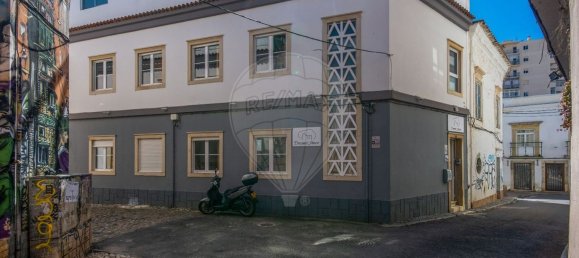 160m² Building in Faro, Portugal No. 200124 28