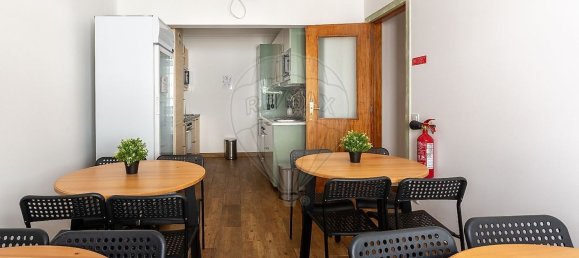 160m² Building in Faro, Portugal No. 200124 3