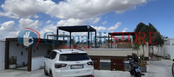 Склад 753м² в Лечче, Италия № 351658 3