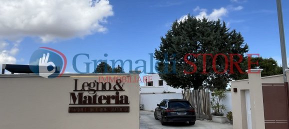 Склад 753м² в Лечче, Италия № 351658 2