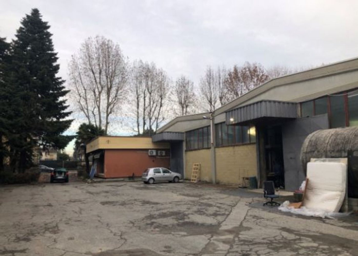 Almacén en Senago, Italy 2622 m² No. 274305