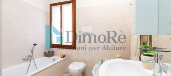 Gewerbliche Immobilie in Silea, Italy 236m², Nr. 54831 9