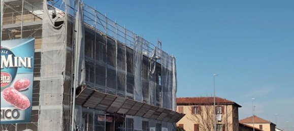 2 rooms Apartment in Monza, Italy No. 6443 6