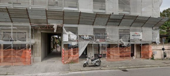 2 rooms Apartment in Monza, Italy No. 6443 2