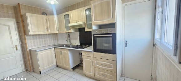 Apartamento de 3 dormitorios en Rhone, France No. 287276 5