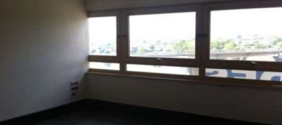 1400m² Office in Casoria, Italy No. 133980 5