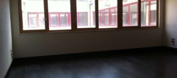 1400m² Office in Casoria, Italy No. 133980 7
