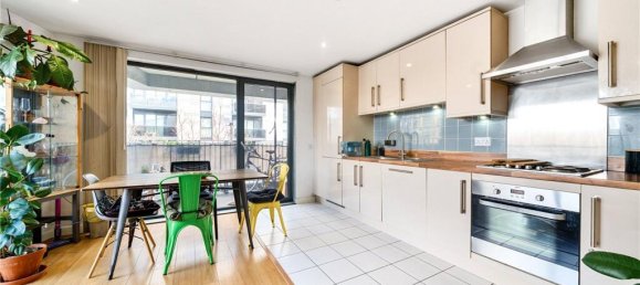 2 bedrooms Apartment in London, United Kingdom No. 3518 3