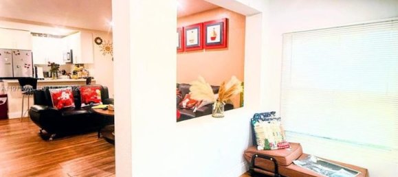 3 bedrooms Villa for sale in Miami, Miami-Dade, Florida, USA № 614443 11