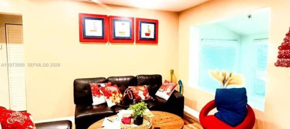 3 bedrooms Villa for sale in Miami, Miami-Dade, Florida, USA № 614443 6