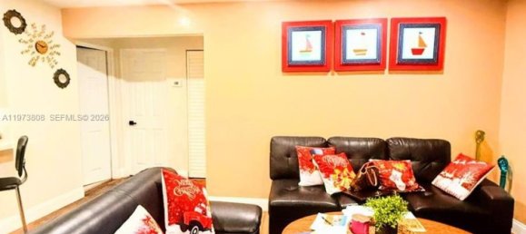 3 bedrooms Villa for sale in Miami, Miami-Dade, Florida, USA № 614443 5