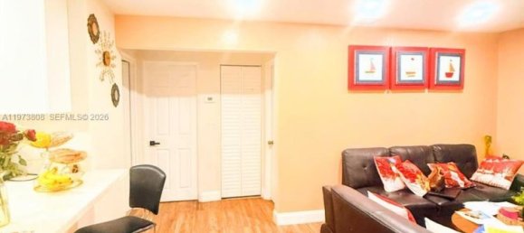 3 bedrooms Villa for sale in Miami, Miami-Dade, Florida, USA № 614443 12