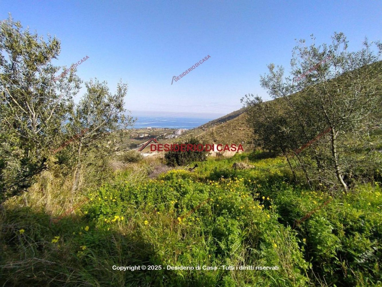 Земельный участок 10000м² в Чефалу, Италия № 62261