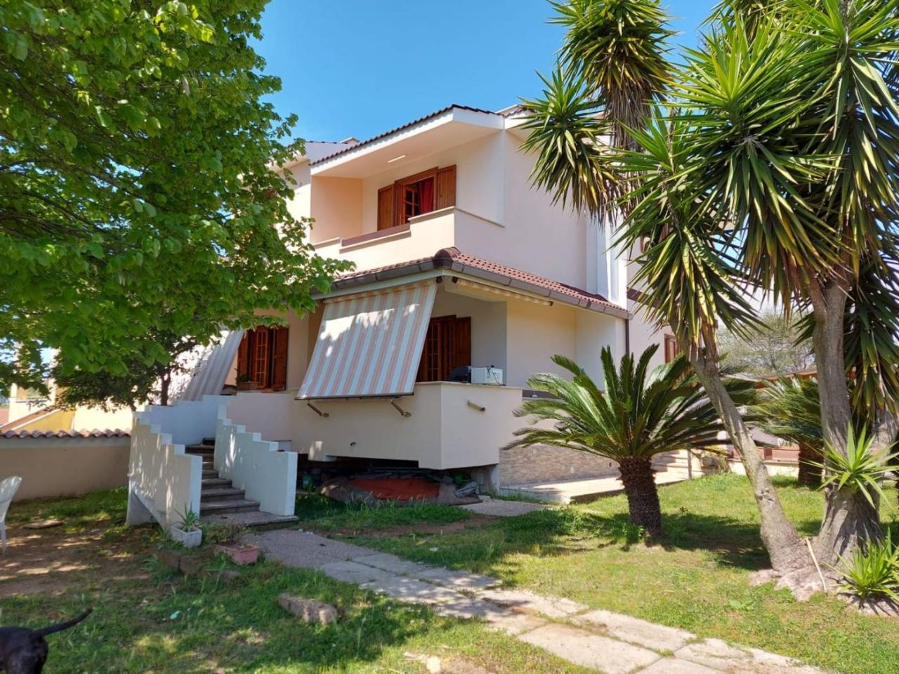 4 rooms Villa in Nettuno, Italy No. 35054