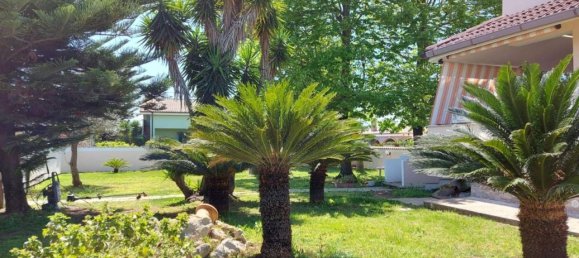 4 rooms Villa in Nettuno, Italy No. 35054 4