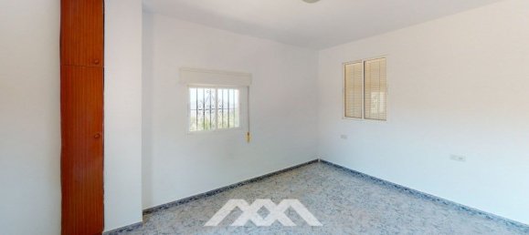 Дом с 18 спальнями в Комарес, Испания № 58096 21