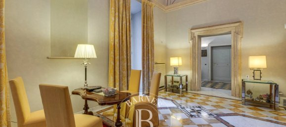Apartamento T5 em Rome, Italy N.º 390801 10