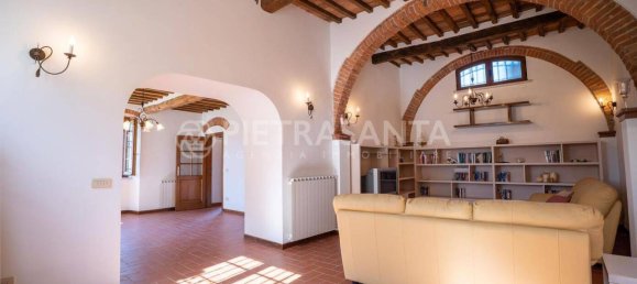 9 rooms House in Pietrasanta, Italy No. 108775 10