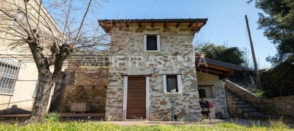 9 rooms House in Pietrasanta, Italy No. 108775 6