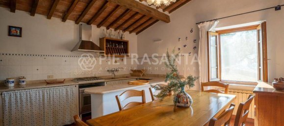 9 rooms House in Pietrasanta, Italy No. 108775 12