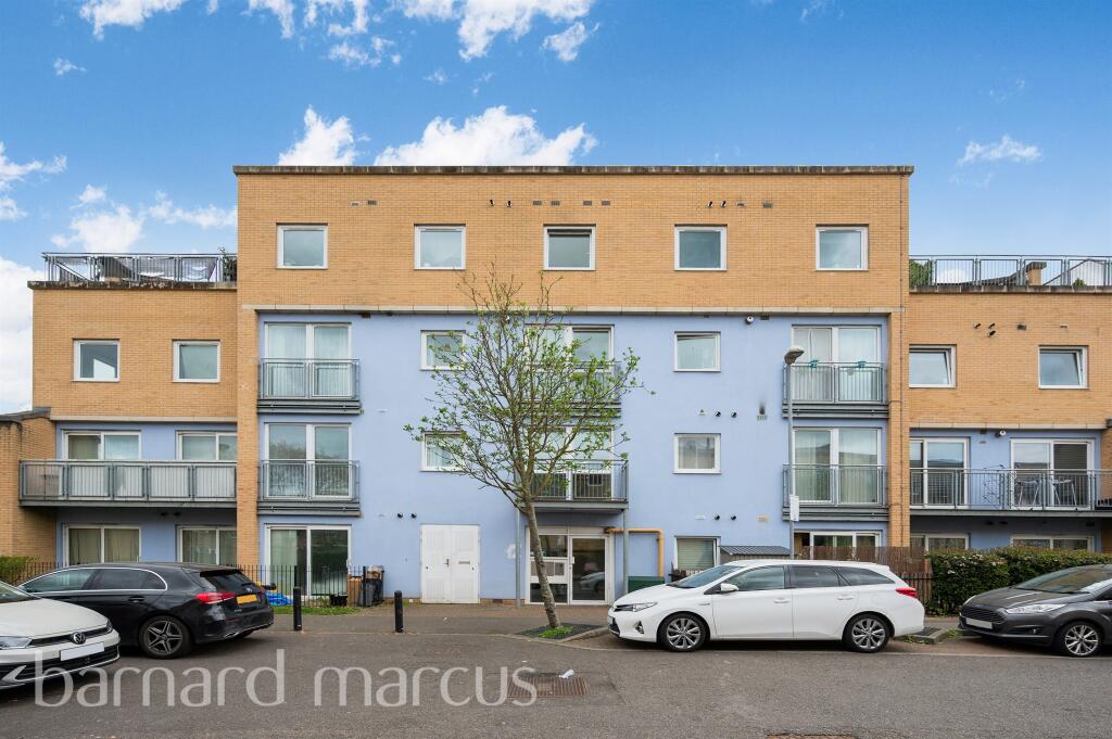 Studio in Feltham, United Kingdom No. 9864