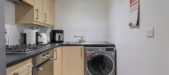 Studio in Feltham, United Kingdom No. 9864 5