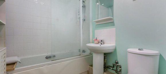 Studio in Feltham, United Kingdom No. 9864 8