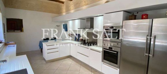 3 bedrooms House in Lija, Malta No. 10235 3