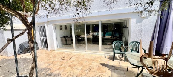 5 bedrooms Villa for rent in Oroklini, Larnaka, Cyprus № 175016 3