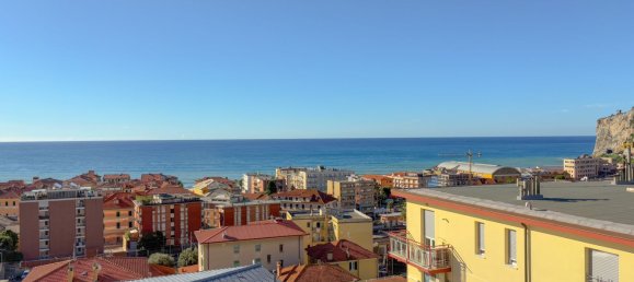 Apartamento de 5 dormitorios en Finale Ligure, Italy No. 363135 2