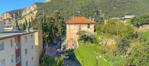 Apartamento de 5 dormitorios en Finale Ligure, Italy No. 363135 9
