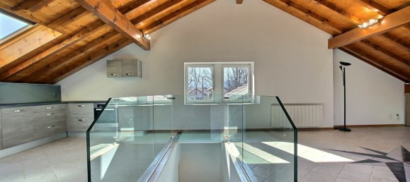 5 bedrooms House in Cluses, France No. 208312 2