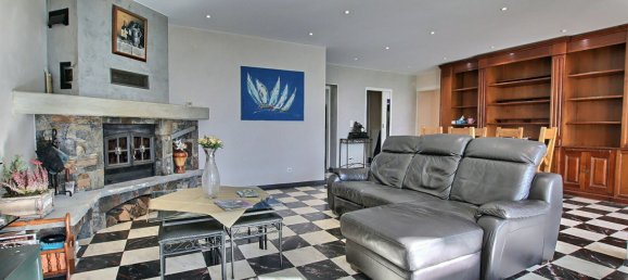 5 bedrooms House in Cluses, France No. 208312 14