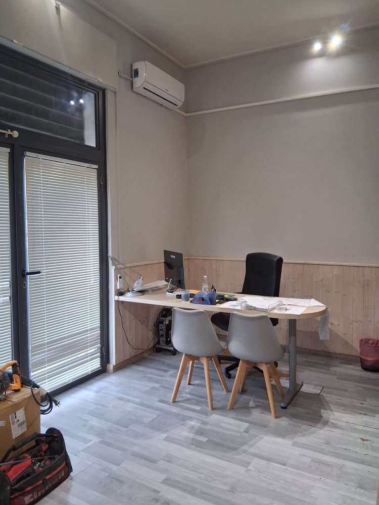 25m² Commercial property in Rome, Italy No. 327633