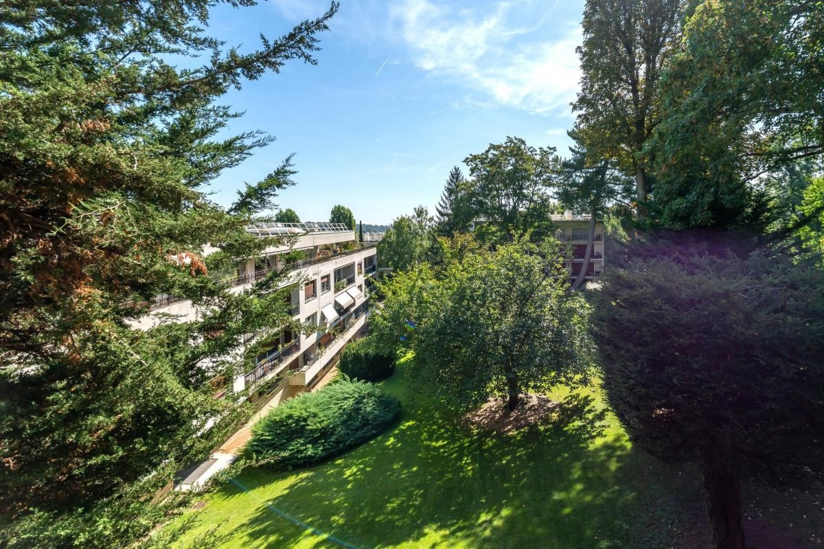 4 bedrooms Apartment in Ville-d'Avray, France No. 322955