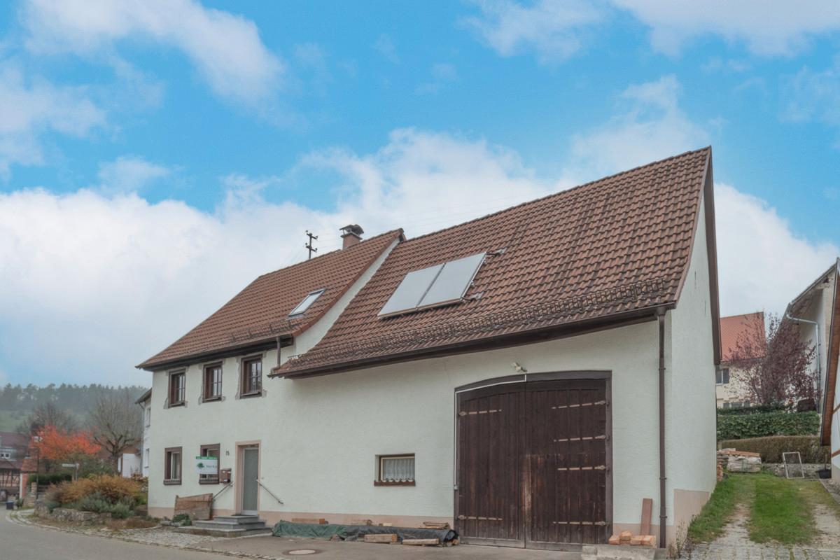 4 rooms House in Reutlingen, Germany No. 63739