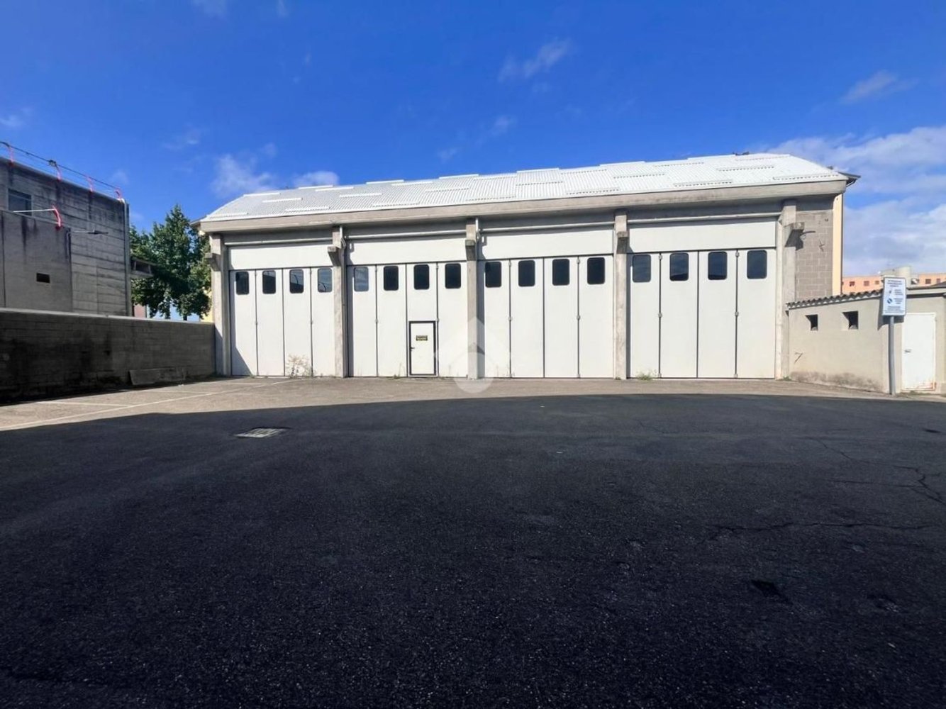  مستودع في Voghera, Italy 600متر مربع رقم 372533