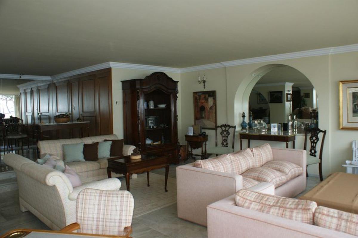 3 bedrooms Apartment in Maldonado, Uruguay No. 10302