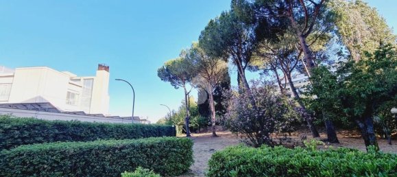 3 rooms Apartment in Rome, Italy No. 232616 3
