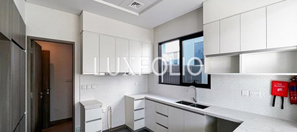 5 bedrooms Villa in Al Furjan, UAE No. 100753 3