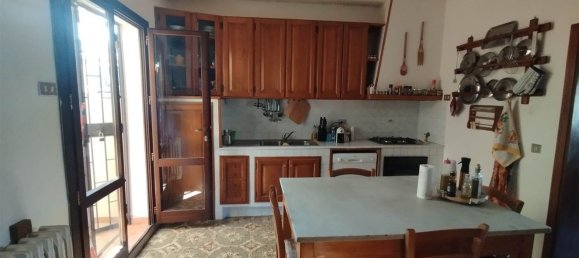 4 chambres Appartement à Livorno, Italy No. 372379 6