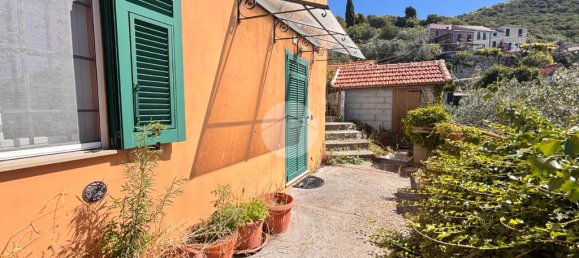 3 bedrooms House in Genoa, Italy No. 287050 3