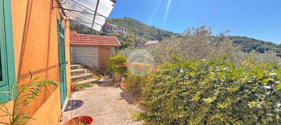 3 bedrooms House in Genoa, Italy No. 287050 6